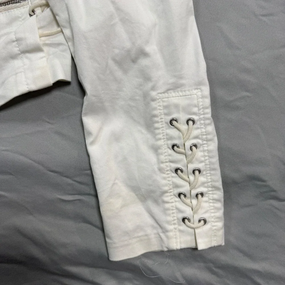 White House Black Market White Lace Up Side Moto Jacket Sz 8 Zip Front Biker